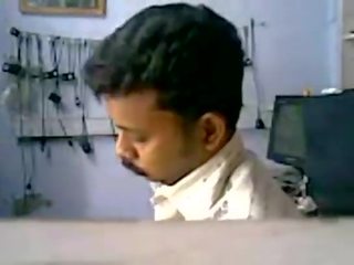 Tamil village söýgülim xxx clip with başlyk in mobile shop