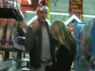 Sikiş clip in the mall