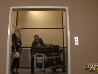 Amateur amazing blonde call girl doing blowjob and gets fucked on the lift